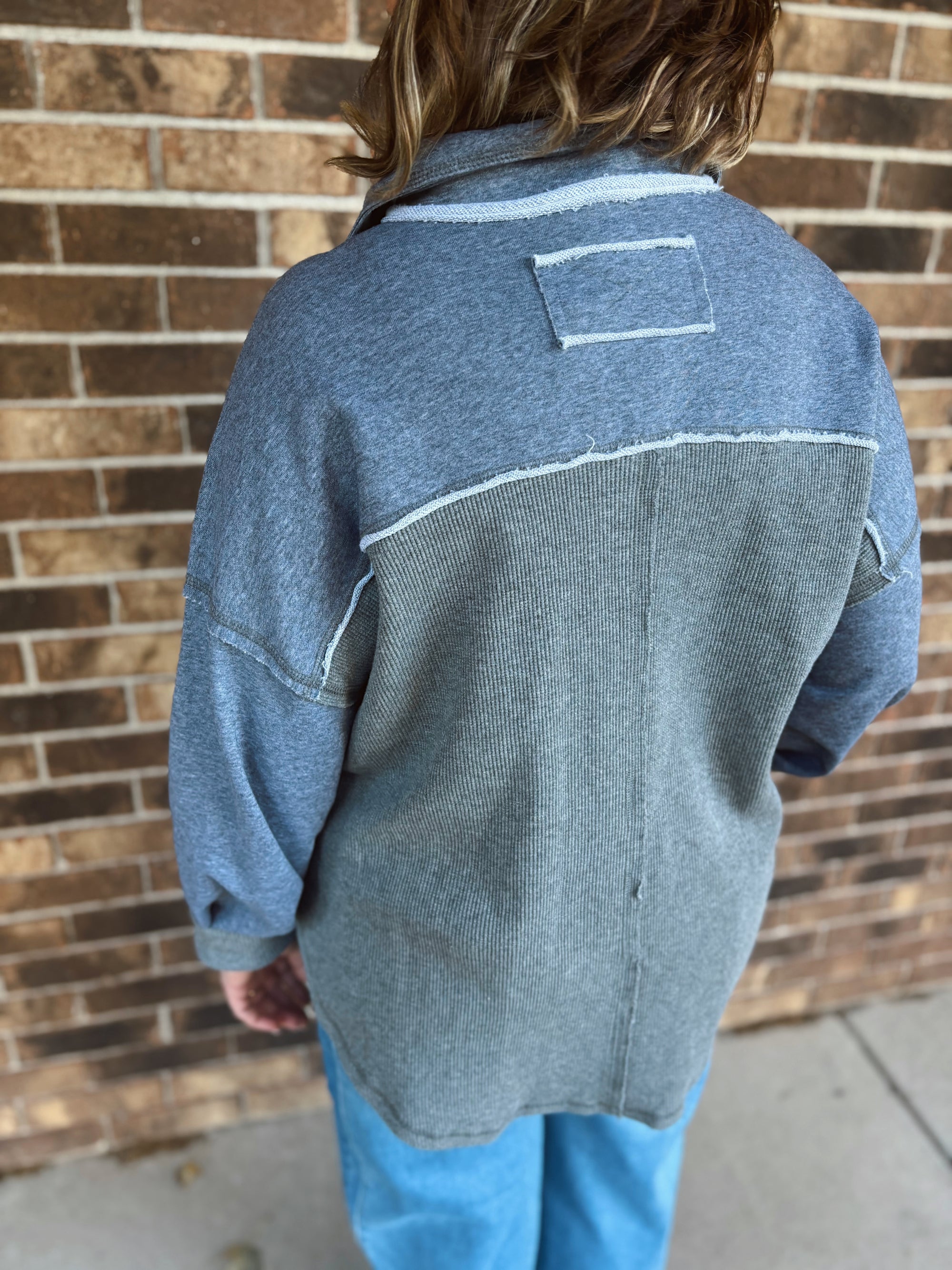 Weekend Wander Jacket - Charcoal