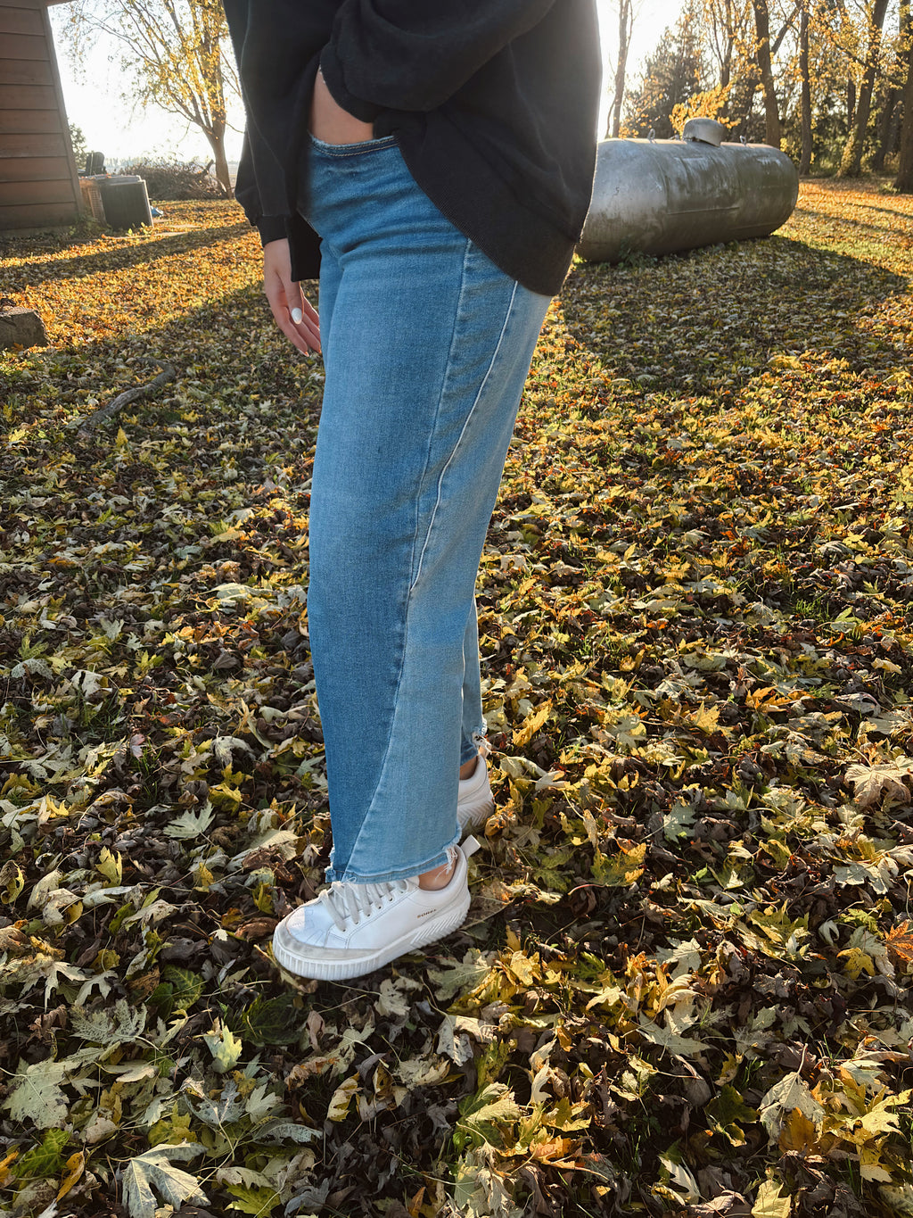 Risen Slouchy Cropped Barrel Jeans Contrast -Dark Combo