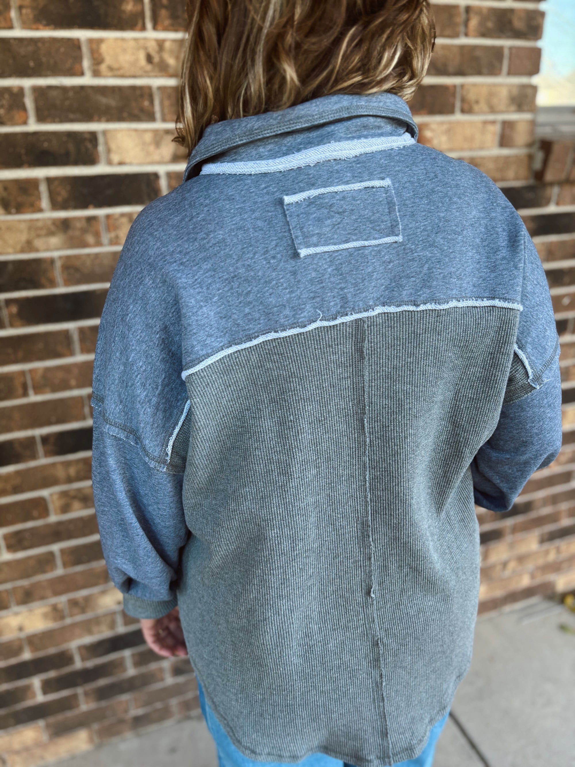 Weekend Wander Jacket - Charcoal